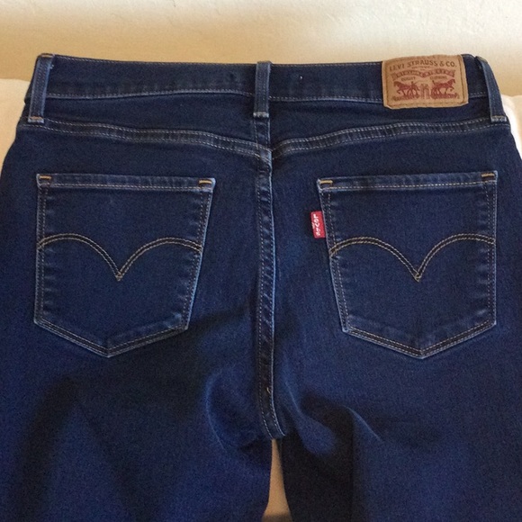 Levi Blue Jeans. 312. Slim . Size 27 - Picture 3 of 5
